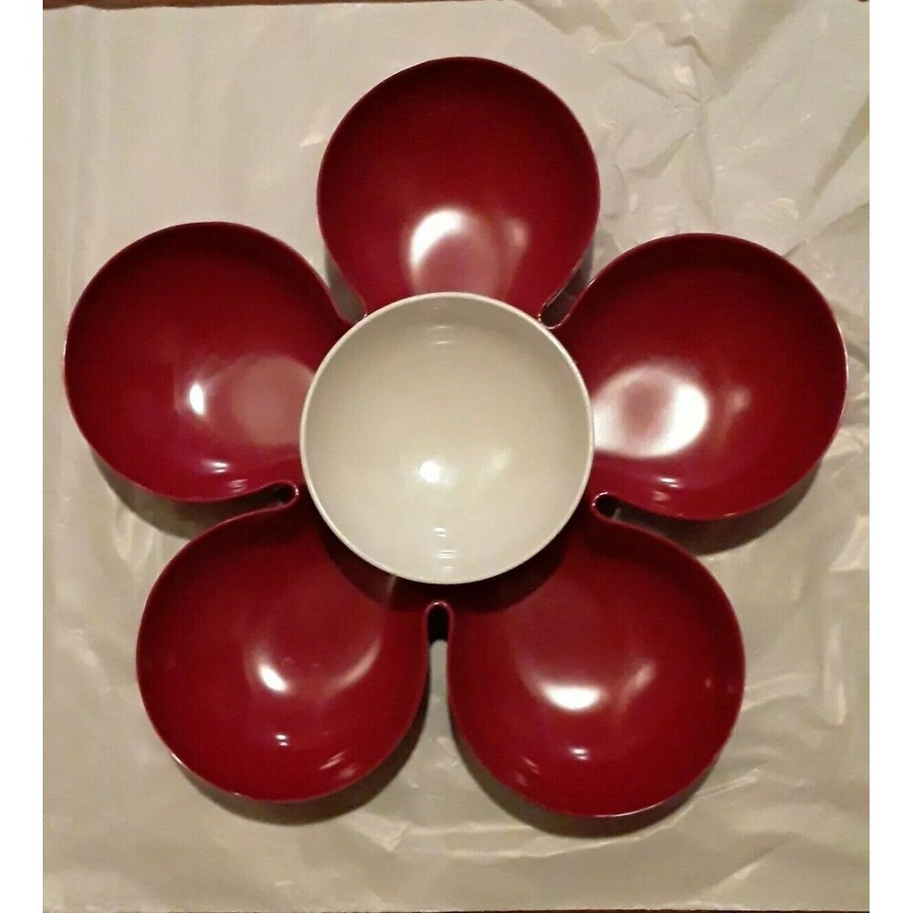 Tarhong Party Serving Set, Melamine Red Daisy  Preowned, Extra Large
